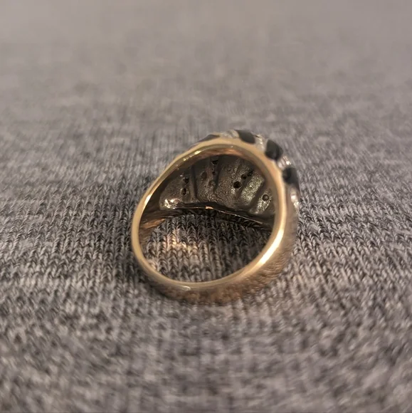 3 for $30 | Vintage EDCO Black Enamel and Rhinestone Dome Ring, Size 10 - Picture 2 of 6